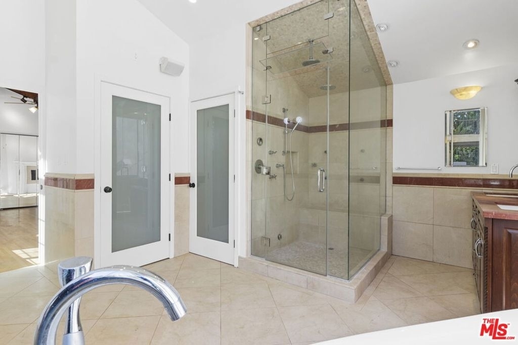 2128 Camden Avenue - Photo 16