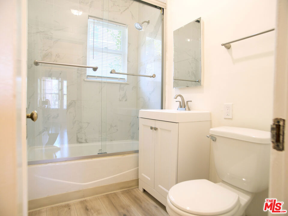 611 S Cloverdale Avenue - Photo 13
