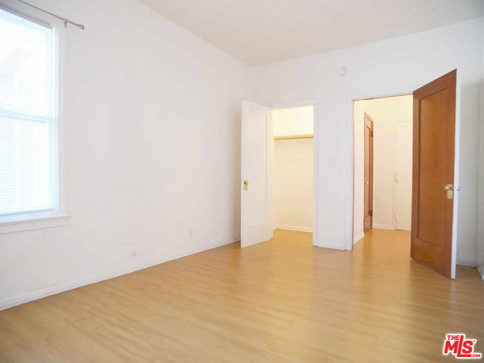 611 S Cloverdale Avenue - Photo 15
