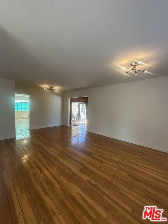 7359 Amestoy Avenue - Photo 19