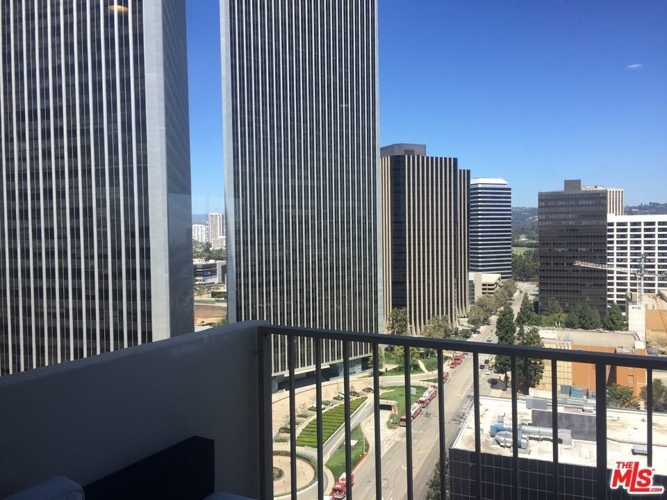 2160 Century Park East - Photo 37