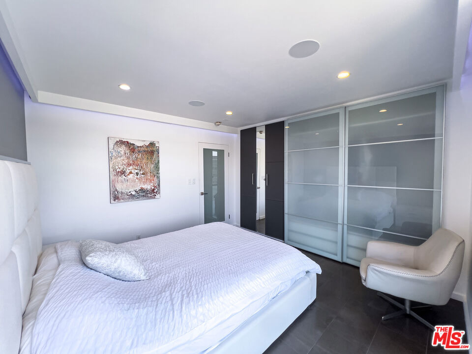 2160 Century Park East - Photo 27