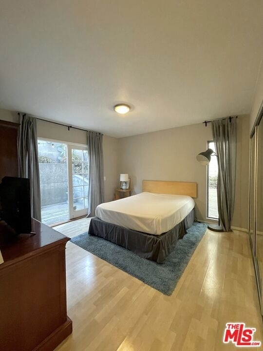 1145 Larrabee Street - Photo 6