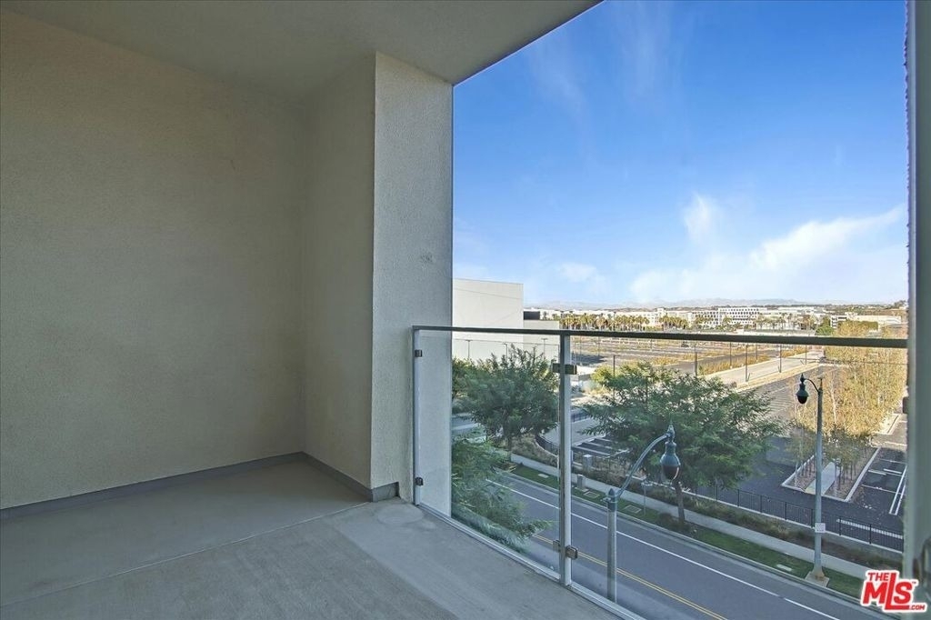 12655 Bluff Creek Drive - Photo 24