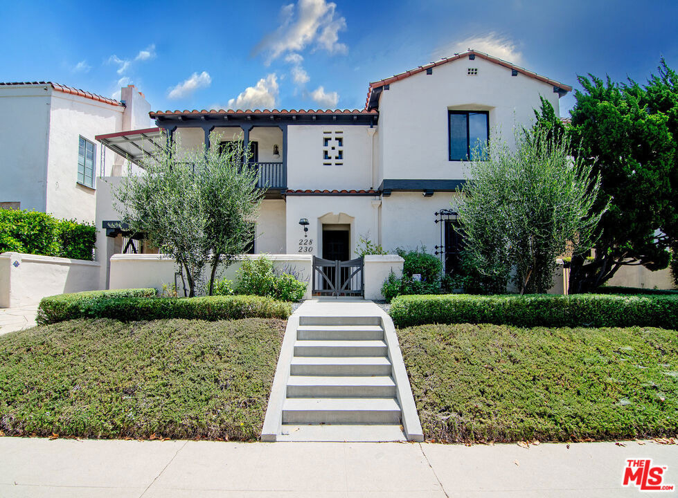 228 S Orange Drive - Photo 0