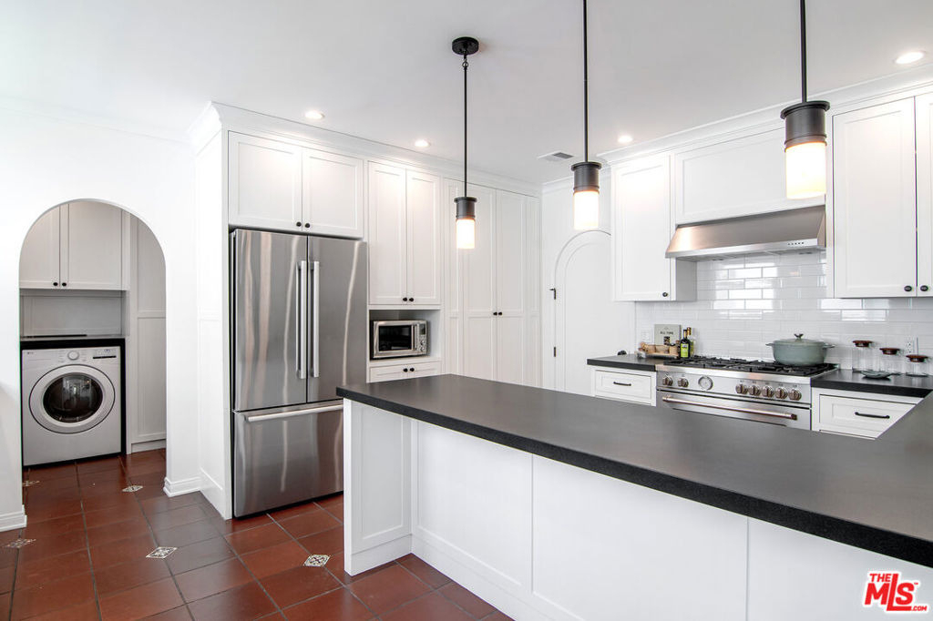 228 S Orange Drive - Photo 12