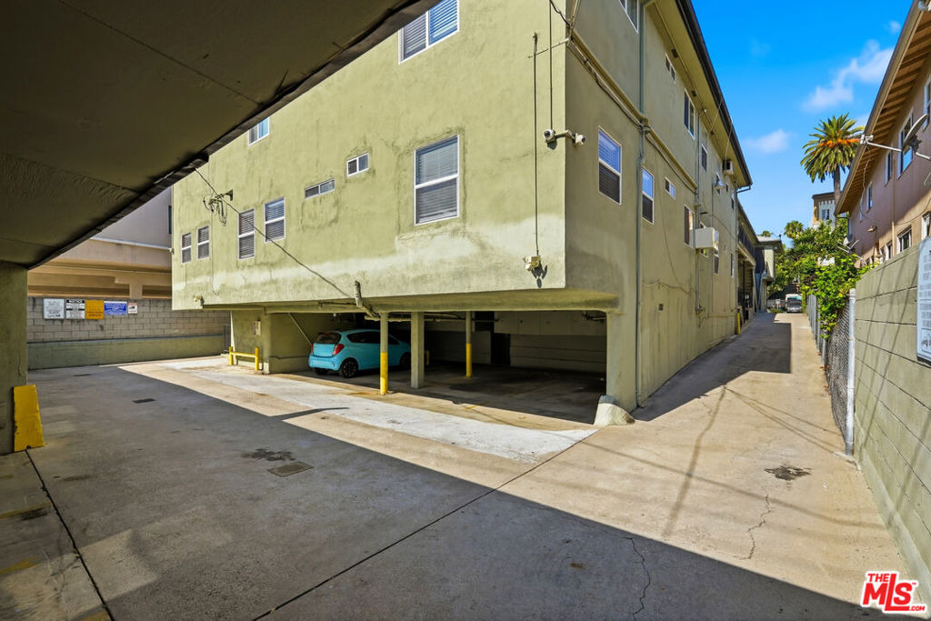 1818 N Kingsley Drive - Photo 13