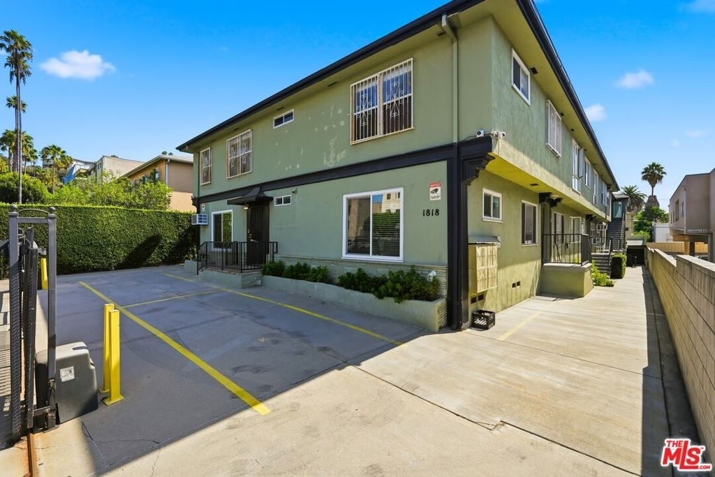 1818 N Kingsley Drive - Photo 14