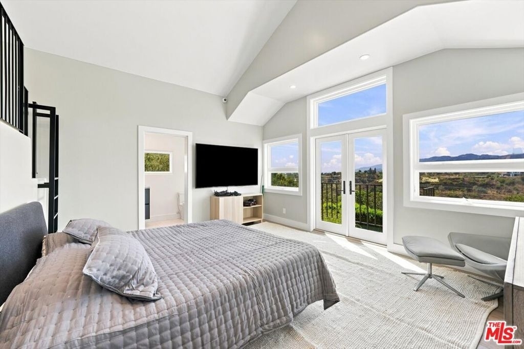 1027 Ravoli Drive - Photo 45