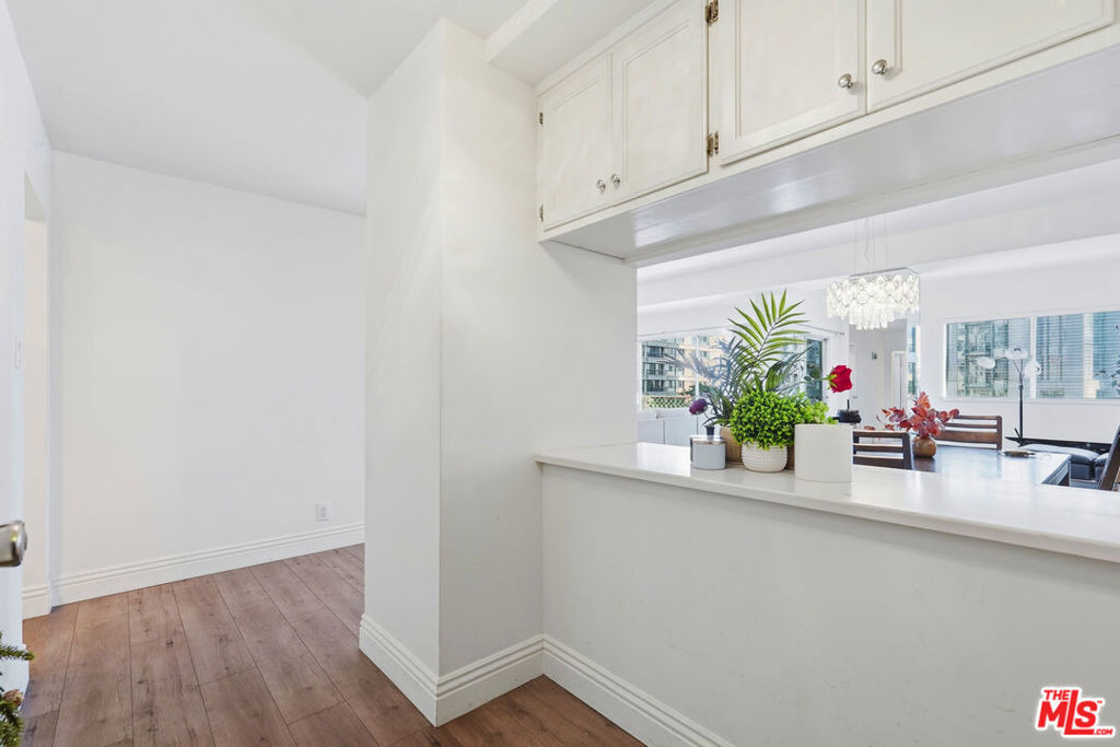 10787 Wilshire Boulevard - Photo 24