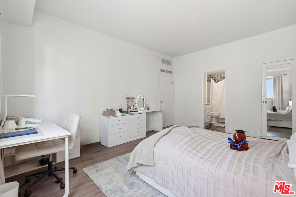 10787 Wilshire Boulevard - Photo 19