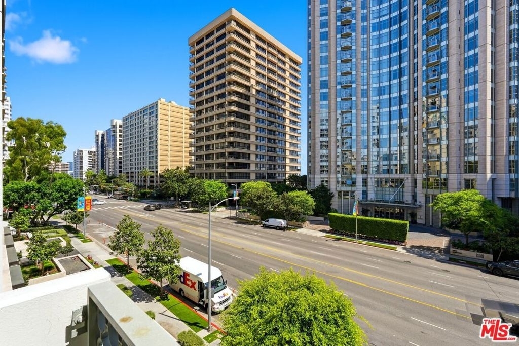 10787 Wilshire Boulevard - Photo 2
