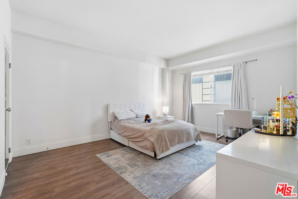 10787 Wilshire Boulevard - Photo 18