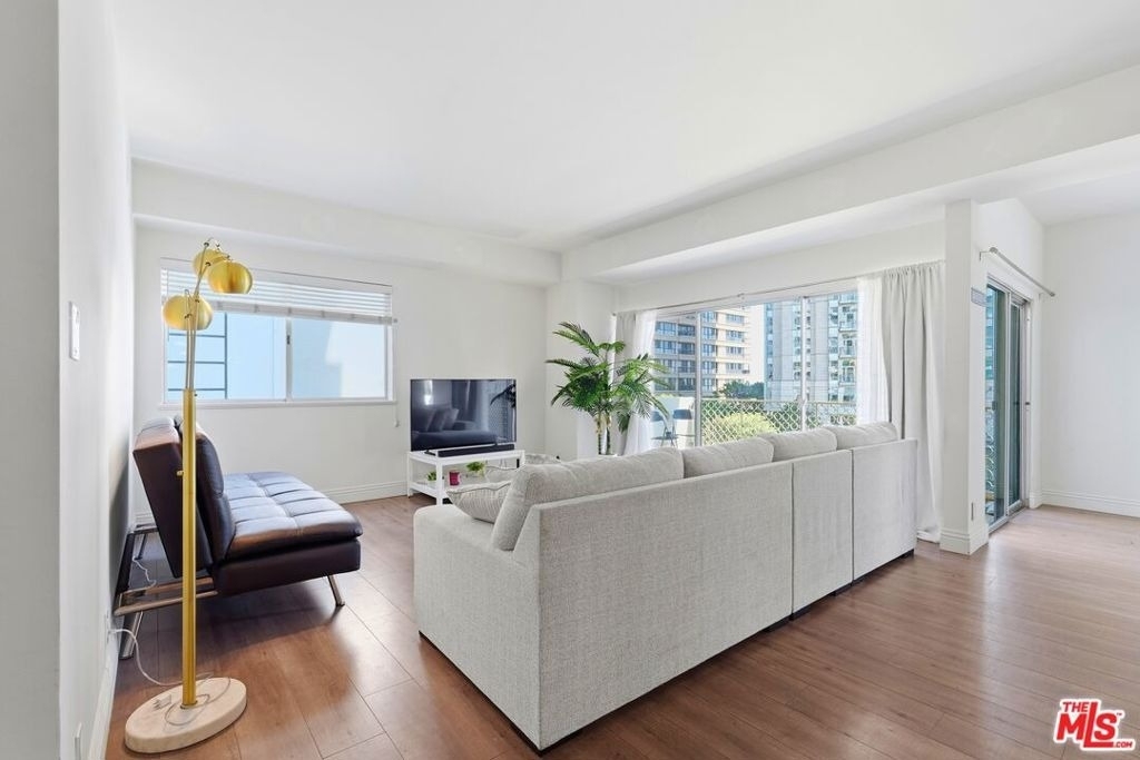 10787 Wilshire Boulevard - Photo 9
