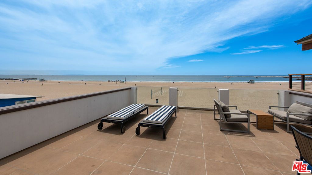 6419 Ocean Front Walk - Photo 32