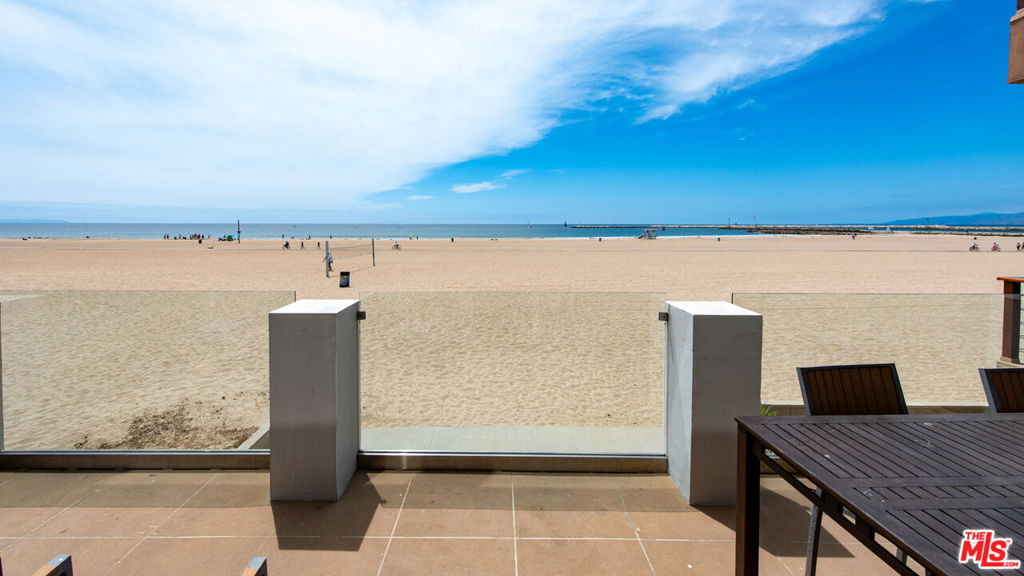 6419 Ocean Front Walk - Photo 0