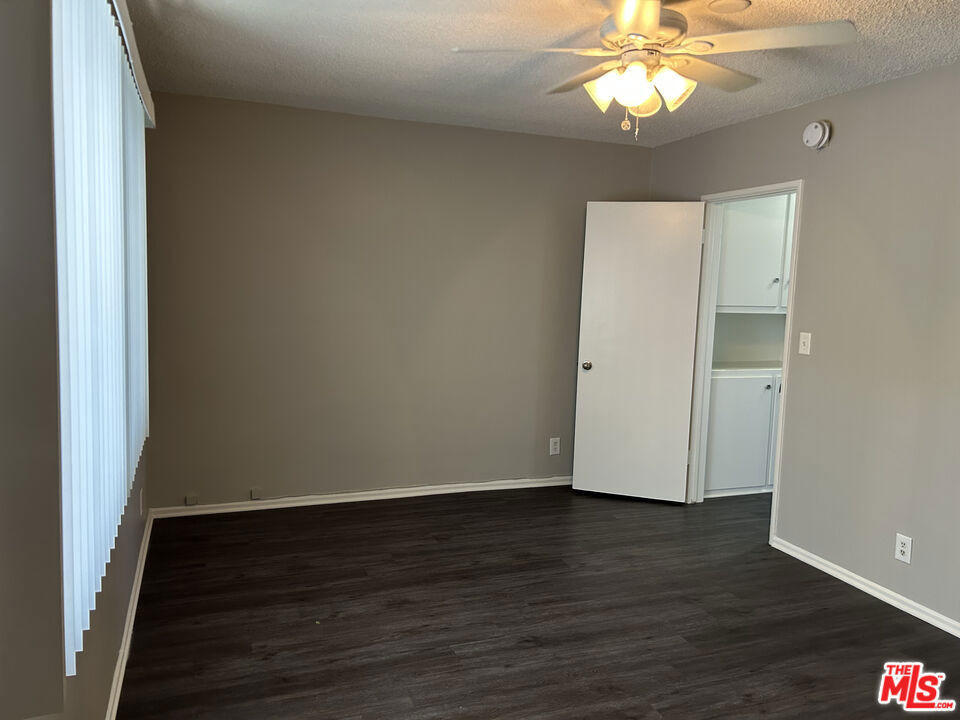 1412 Barry Avenue - Photo 22