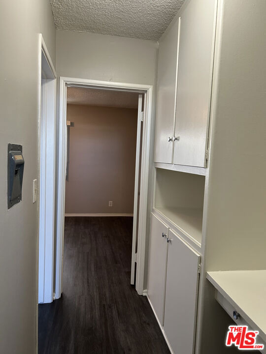 1412 Barry Avenue - Photo 19