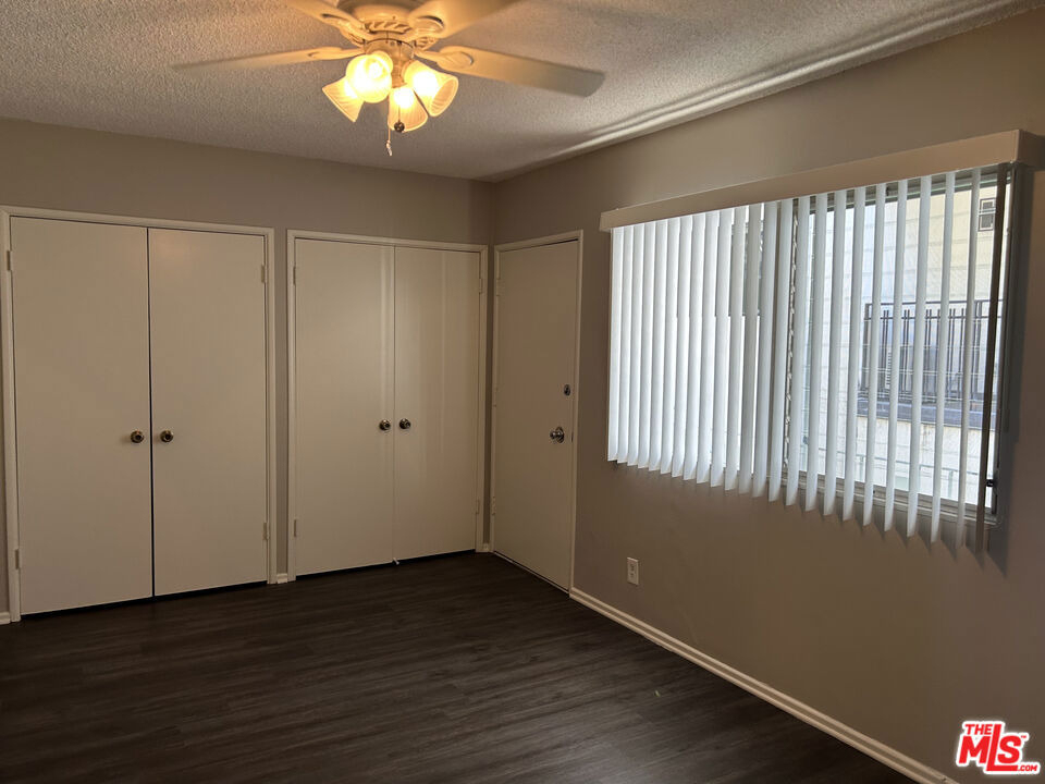 1412 Barry Avenue - Photo 21