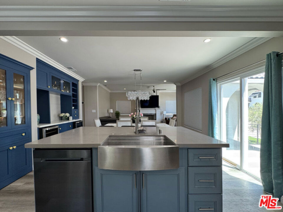 205 Quincy Avenue - Photo 5