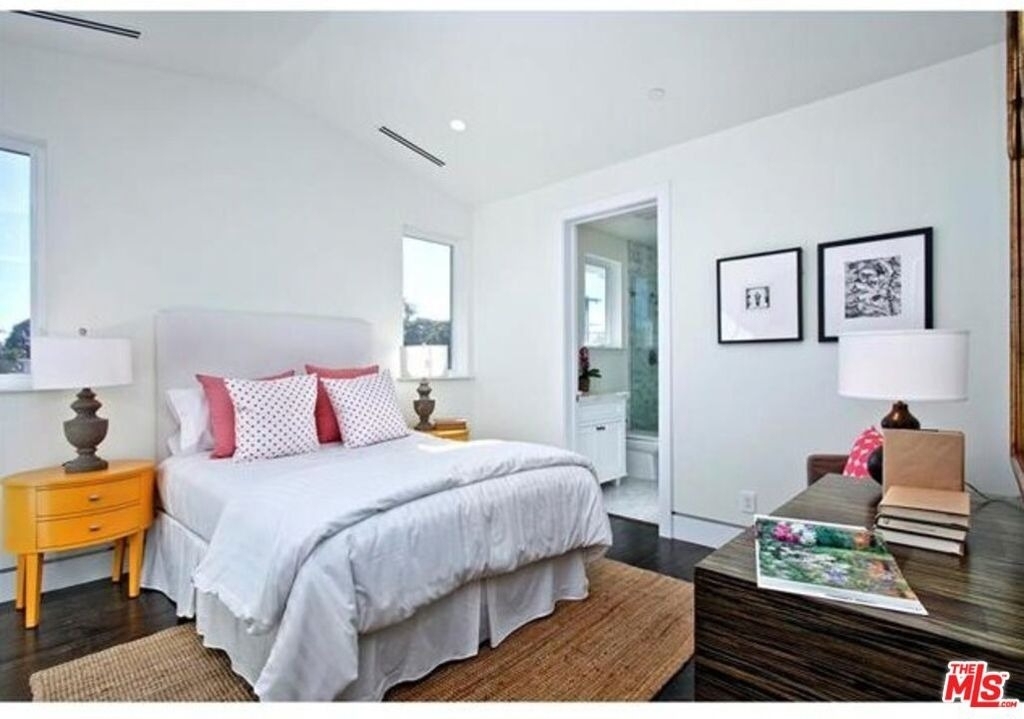 2931 Military Avenue - Photo 10