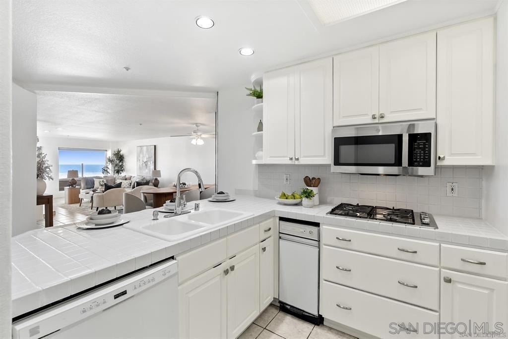 1362 Seacoast Drive - Photo 16