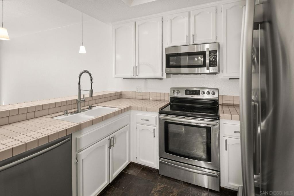 2445 Brant St - Photo 5