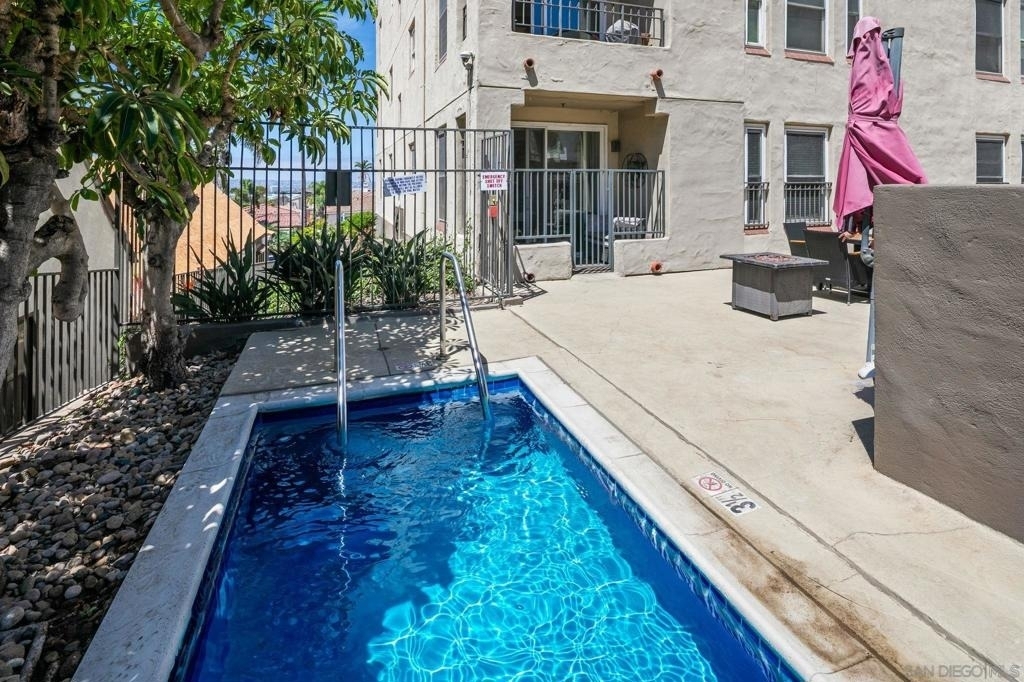 2445 Brant St - Photo 35