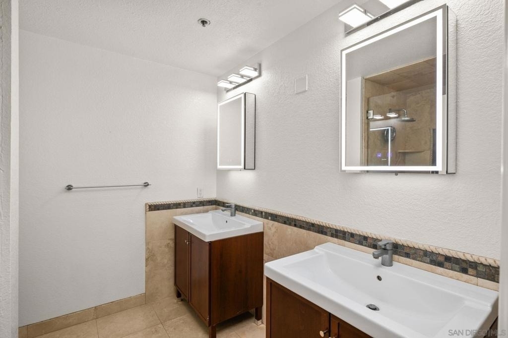 2445 Brant St - Photo 6