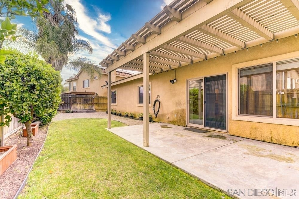 9504 Paseo De Los Castillos - Photo 1