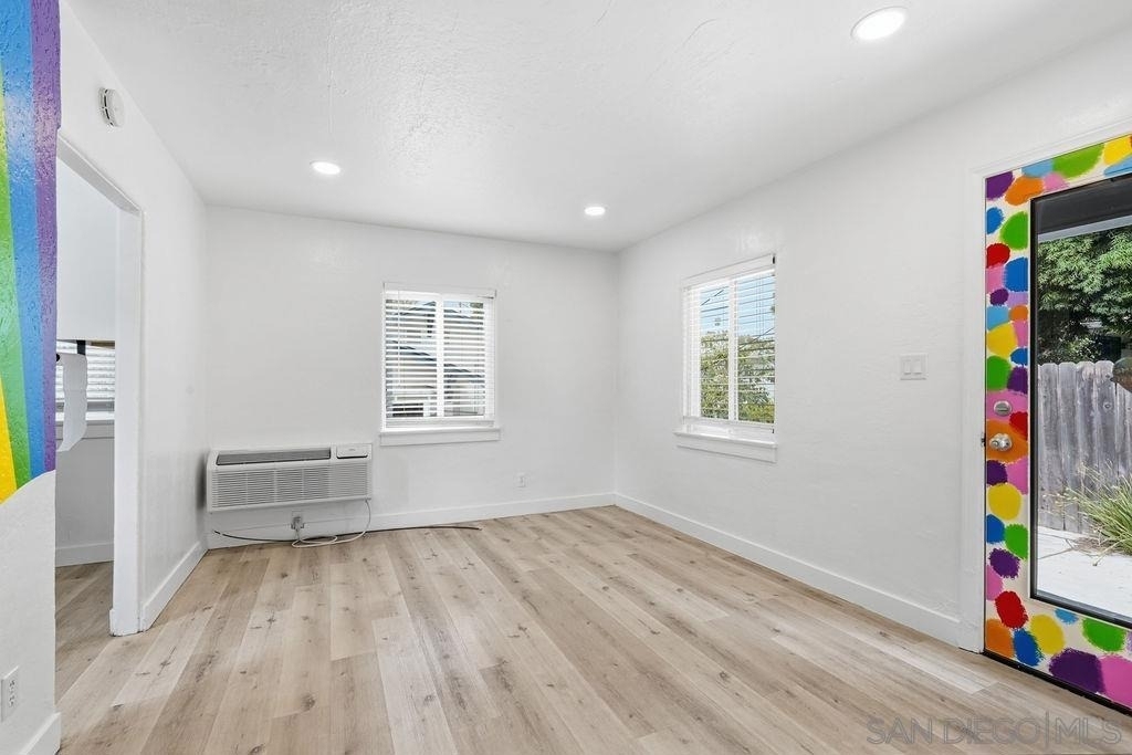 4261 Maryland St - Photo 4