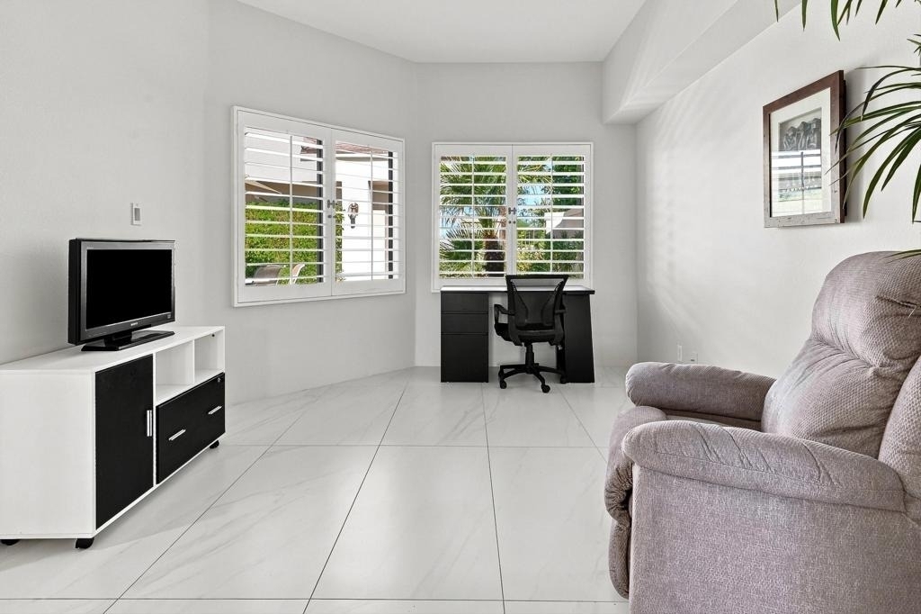 54108 Oak Tree - Photo 13