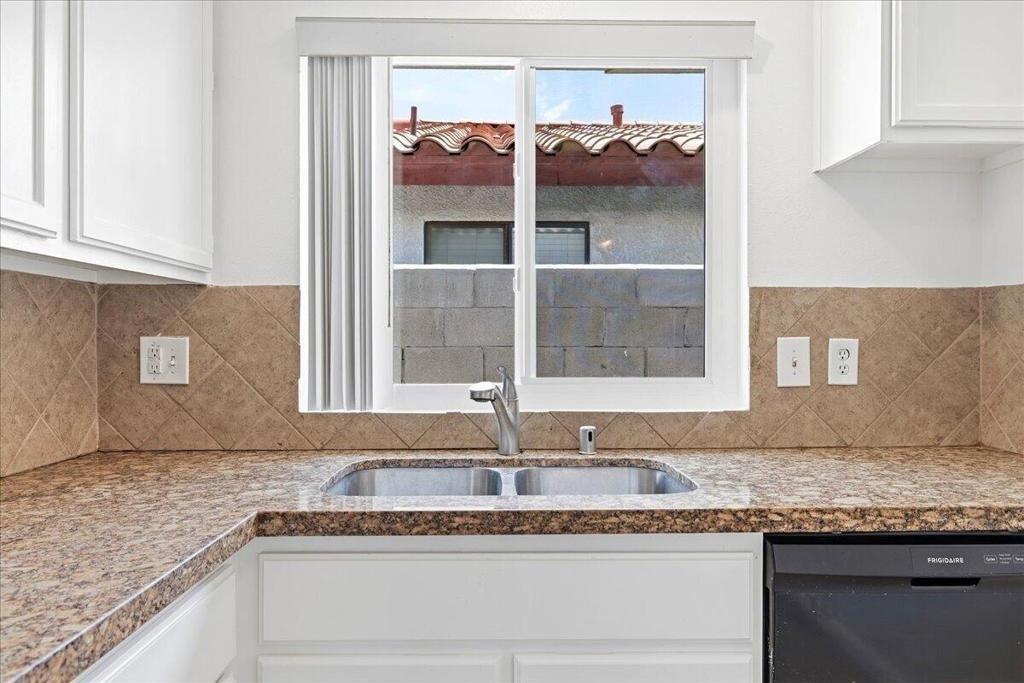 31601 Avenida Maravilla - Photo 16