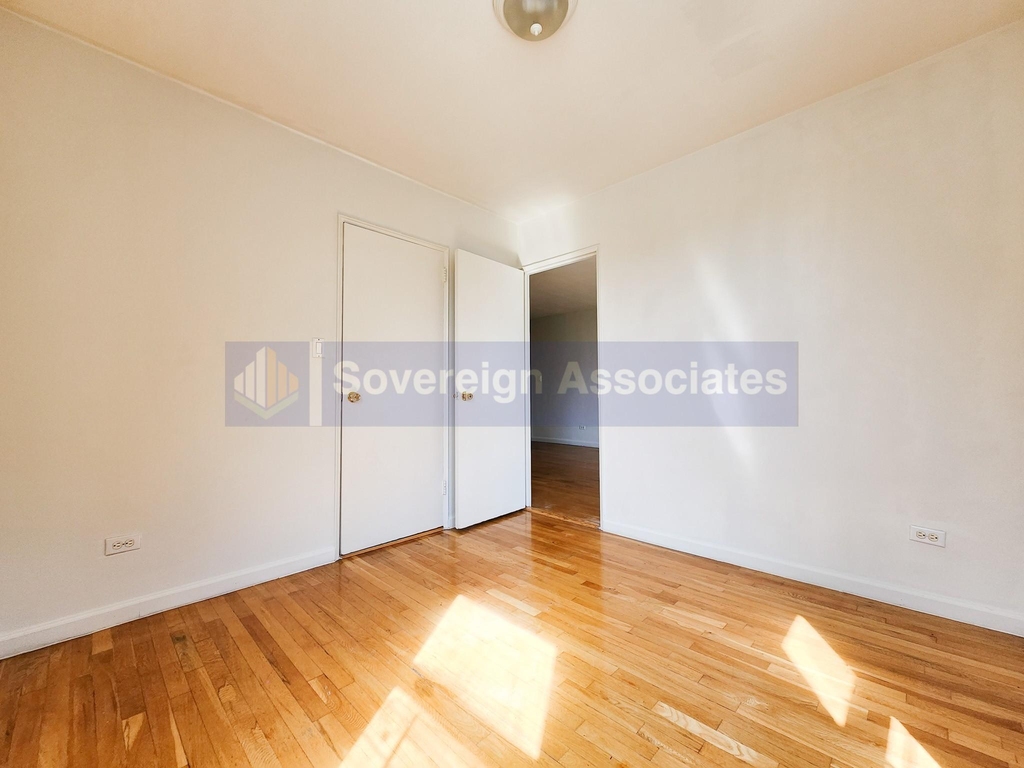 6645 Broadway - Photo 2