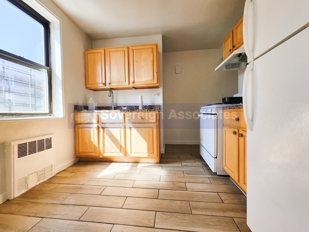 6645 Broadway - Photo 3