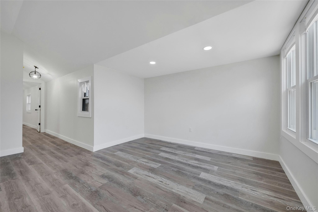 Minnieford Avenue - Photo 5