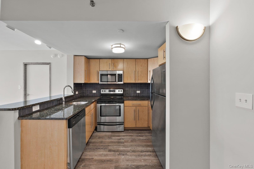 66 Main Street - Photo 2