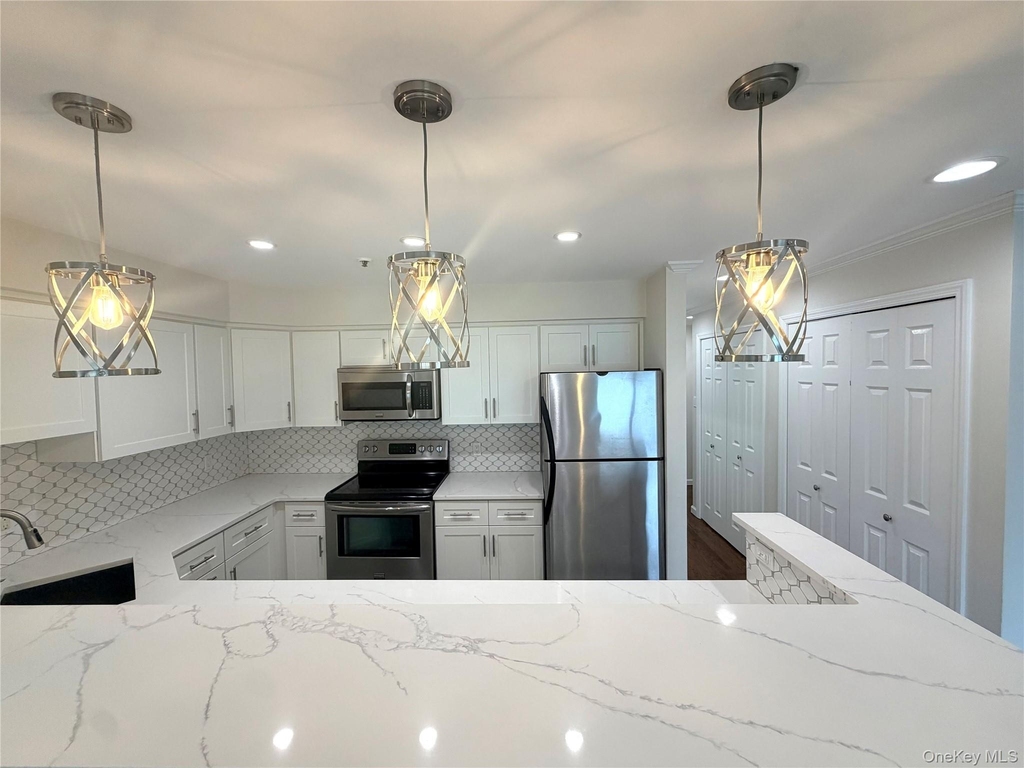 108 Atlantic Avenue - Photo 7