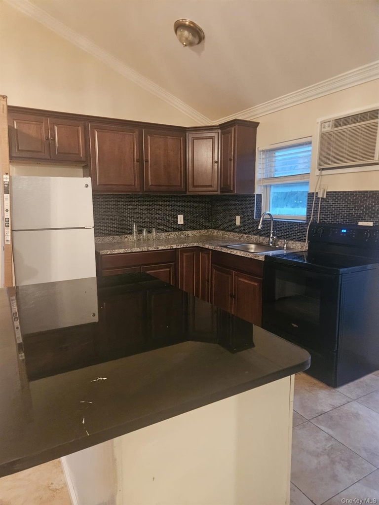 47 W Lakeland Street - Photo 1