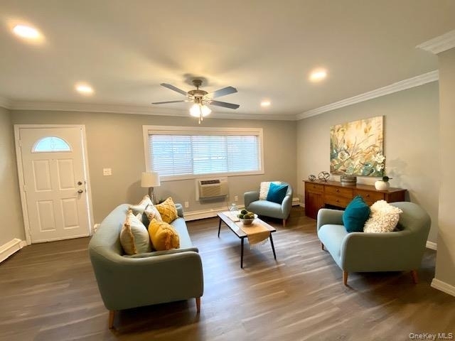 317 Brook Avenue - Photo 2