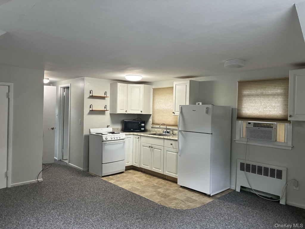 238 Laurel Road - Photo 1