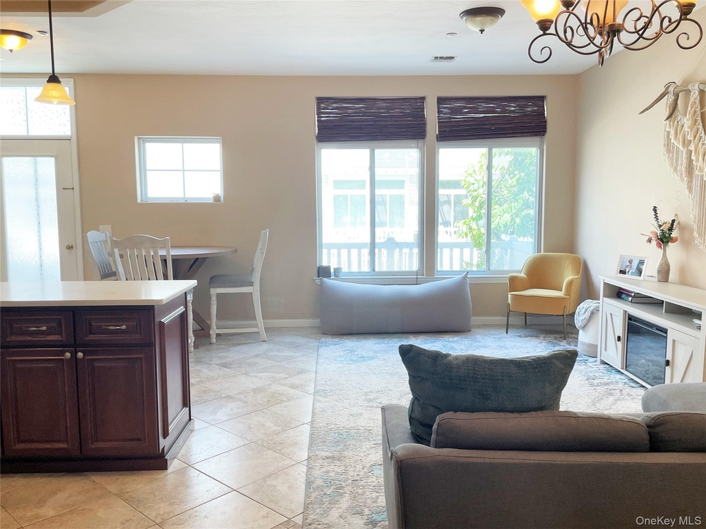 245 Beach Breeze Lane - Photo 4