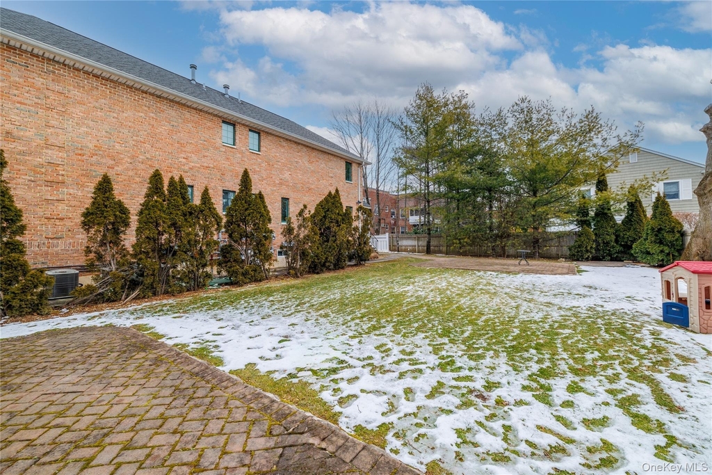 275 Central Avenue - Photo 5