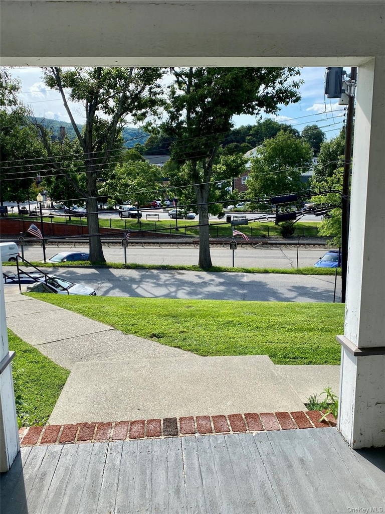19 Memorial Avenue - Photo 7