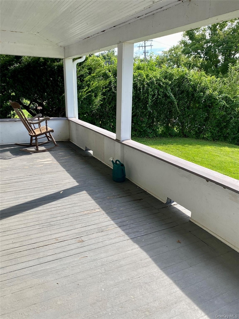 19 Memorial Avenue - Photo 9