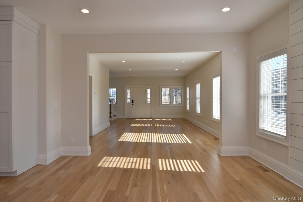 5 Madison Place - Photo 1
