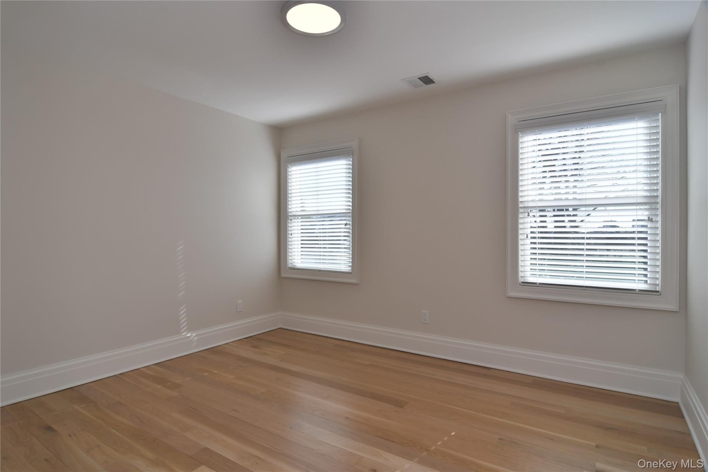 5 Madison Place - Photo 13