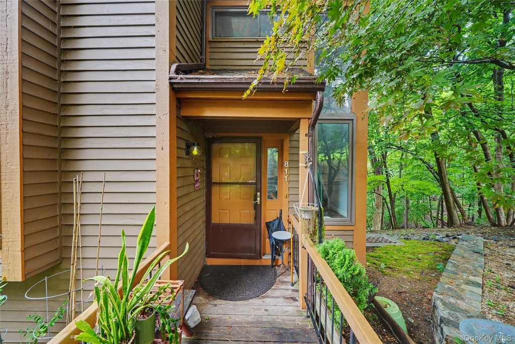 811 Eagle Bay Drive - Photo 3