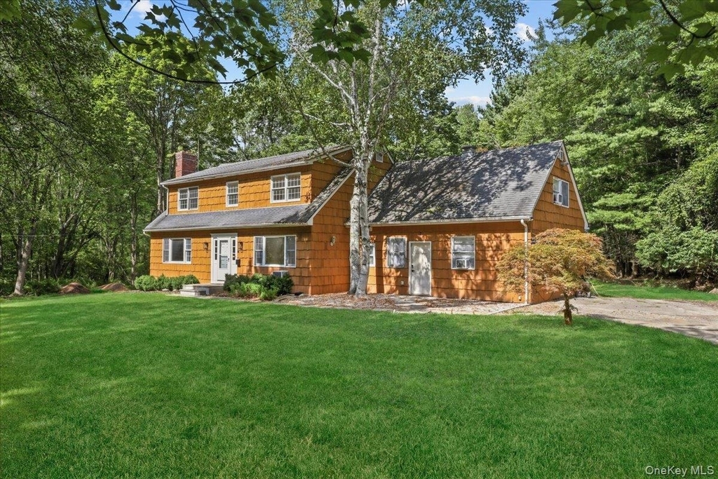 520 Croton Falls Road - Photo 1