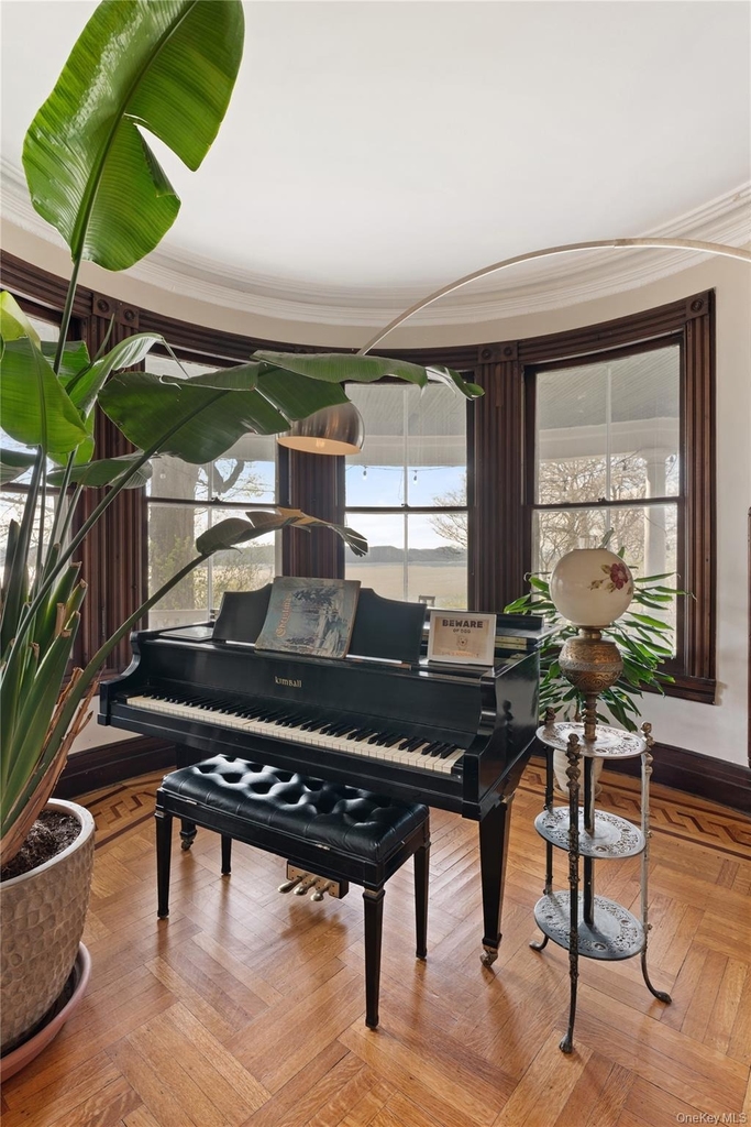 28 Hamilton Avenue - Photo 5